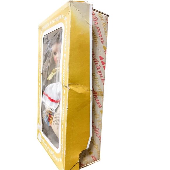 Effanbee Day by Day Saturday Doll "Child Works Hard For A Living 1980's #1406 - Picture 6 of 6